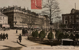 Paris - 18ème - Quartier Montmartre - La Place Pigalle - Attelage - Arrondissement: 18