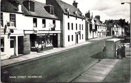 (2 L 7) (OZ/PF) UK - Scotland - B/w (repro) Main Street In Newmilns - Ayrshire
