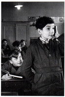 CPM - PHOTO Robert DOISNEAU - "L'entraide Scolaire" 1945... Edition Désastre - Doisneau