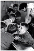 CPM - PHOTO Robert DOISNEAU - "La Dent" 1956... Edition Désastre - Doisneau