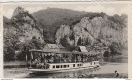 PROFONDEVILLE UN  BATEAU TOURISTE ET LES ROCHERS CPSM 9X14 NEUVE - Profondeville