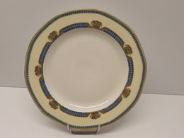 *JOLI PLAT ROND DEMI CREUX PORCELAINE LIMOGES JB France (JEAN BOYER) Dorures  E - Limoges (FRA)