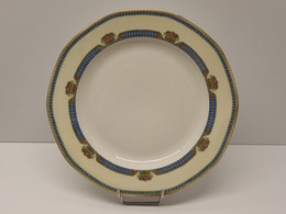 *JOLI PLAT ROND DEMI CREUX PORCELAINE LIMOGES JB France (JEAN BOYER) Dorures  E - Limoges (FRA)