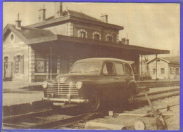 Carte Postale Chemin De Fer  Voiture Rail-route Prairie  Renault 1951    Très Beau Plan - Matériel