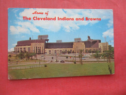 Cleveland Indians & Browns.    Ohio > Cleveland     Ref 5801 - Cleveland