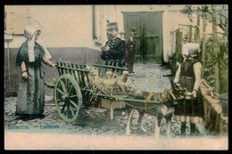 BELGIUM - BRUXELLES -  Attelage De Chiens - Laitières. (Ed. C. V. C.) Carte Postale - Artisanat