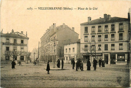 Villeurbanne * La Place De La Cité * Pub Au Verso Mercerie Rouennerie Bonneterie F. MICHEL à Lyon - Villeurbanne