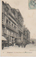 (35)  FOUGERES. Le Grand Bazar Et Les Nouvelles Galeries (Animée) - Fougeres