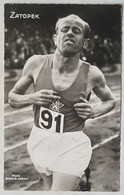 PHOTOGRAPHIE - ATHLETISME - PRESSE "MIROIR SPRINT" - COUREUR : ZATOPEK - COURSE - ANNEE 50 - TCHECOSLOVAQUE - Sporten