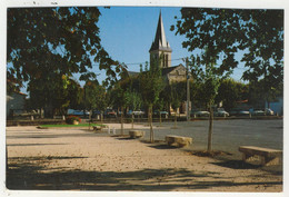 79 - Brioux-sur-Boutonne  -  Le Champ De Foire Et L'Eglise - Brioux Sur Boutonne