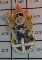 513b Pin's Pins / Beau Et Rare / JEUX OLYMPIQUES / ALBERTVILLE 1992 GENDARME MARMOTTE  FLAMME OR OFFICIER - Jeux Olympiques