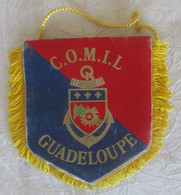 Fanion Militaire -C.O.M.I.L Guadeloupe Petit Rigide  8 X 9,4 Cm - Flaggen