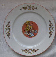 Collection Astérix - Assiettes Assurancetourix Le Barde (a) Diamètre 18,5 Cm - Dishes