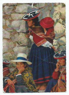 MUJERES DE LA REGION DEL CUZCO / WOMEN OF AN INDIAN COMMUNITY NEAR CUZCO.- ( PERU ) - America