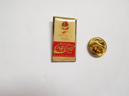 Beau Pin's , JO , Jeux Olympiques  Albertville 92 , Coca Cola , Signé COJO 1988 - Jeux Olympiques