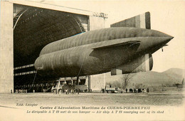 Cuers * Pierrefeu * Centre D'aérostation Maritime * Le Ballon Zeppelin Dirigeable AT 19 Sort De Son Hangar - Cuers