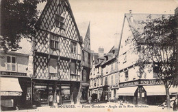 CPA FRANCE - 62 - DOURGES - Place Gordaine - Angle De La Rue Mirebeau - Commerces - Otros & Sin Clasificación