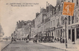 CPA FRANCE - 89 - JOIGNY - LE QUAI HENRI RAGOBERT - Vue Prise Dans La Direction Du Pont - Animation - Commerce - Joigny