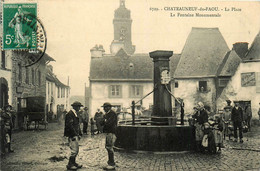 Châteauneuf Du Faou * La Place Et La Fontaine Monumentale * Coiffe * Villageois - Châteauneuf-du-Faou