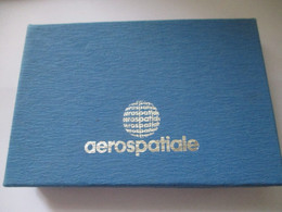 COFFRET DE 7 PINS AEROSPACIALE - Pubblicità