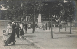 94 - VAL DE MARNE - VALENTON - Carte Photo à Dater - Place Du Monument Aux Morts - 10645 - Valenton