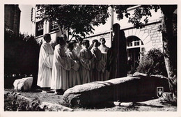 CPA FRANCE - 89 - ABBAYE Sainte Marie De La Pierre Qui Vire - Ecole Abbatiale - Les Petits Chantres - Editions Du Lys - Scuole