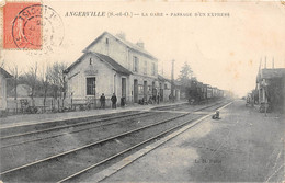 91-ANGERVILLE- LA GARE PASSAGE D'UN EXPRESS - Angerville