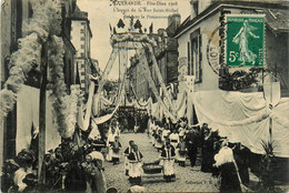 Guérande * La Fête Dieu 1908 * L'aspect De La Rue St Michel Pendant La Procession * Fête Religieuse - Guérande