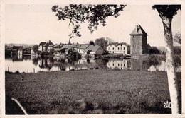 CPA - 87 - Le Limousin Pittoresque - PEYRAT LE CHATEAU - La Tour Et L'étang - Edition SAVAUD - Flamme - Saint Junien