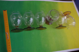 V7  Lot 6 Verres Original Glass Pied Couleur Miel Col Resseré Années 20-30-40 - Gläser