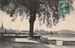 SAUMUR. - Les Quais. Carte RARE - Saumur