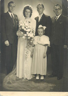 Real Photo Wedding Bride And Groom Bouquet Elegance Family Social History Atelier Hascher - Noces