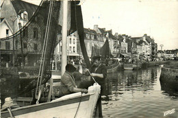 Le Croisic * Vue Sur Le Port * Pêcheurs Bateaux - Le Croisic