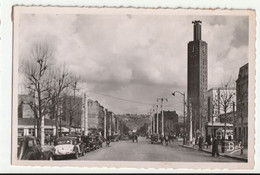 LE COURS DE LA REPUBLIQUE ET LA GARE - Station