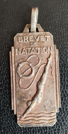 Médaille Argenté "Brevet De Natation / Fédération Française Des Maîtres Nageurs Sauveteurs" Années 30 - Zwemmen