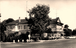 Fayl Billot * Auberge De La Rose Des Vents , VIGNON Propriétaire * Automobile Voiture Ancienne Citroën DS - Fayl-Billot