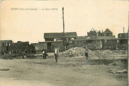 Avion * Vue Sur La Gare Du Village * 1919 * Wagons * Ligne Chemin De Fer - Avion