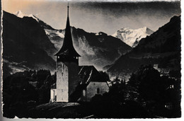 AK. Kirche Frutigen Vor Der Renovierung. Mit Doldenhorn - Balmhorn - Altels - Eglises Et Cathédrales