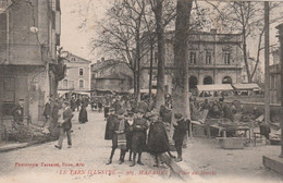 CPA (81) MAZAMET La Place Du Marché Marchand Ambulant (Animée) - Mazamet