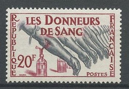 FRANCE 1959  N° 1220 ** Neuf MNH Superbe C 1 € Hommage Aux Donneurs De Sang Médecine - Neufs