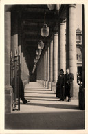 Paris 1er * Carte Photo * Allée Au Jardin Du Palais Royal , 8 Rue Montpensier * Lampes Luminaires - Distrito: 01