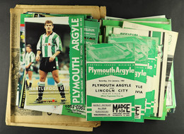 FOOTBALL PROGRAMMES. ONE PER SEASON. PLYMOUTH - READING. 1960 ONWARDS. Comprising Of Plymouth 1960-1 To 2009-10. Include - Altri & Non Classificati