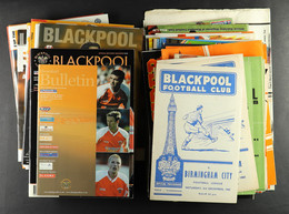 FOOTBALL PROGRAMMES. ONE PER SEASON. BLACKPOOL - BRIGHTON. 1960 ONWARDS. Comprising Of: Blackpool 60-1 To 2014-15. Inclu - Sonstige & Ohne Zuordnung