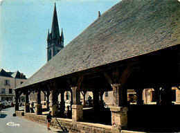 Questembert * Place Et Vue Sur Les Halles - Questembert