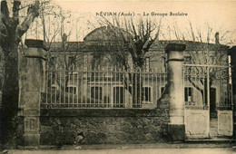 Névian * Façade Du Groupe Scolaire * école - Autres & Non Classés