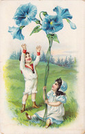 CPA Illustration Non Signée - Enfants Portant Du Lierre à Fleurs Bleues - Pelouse - Scenes & Landscapes