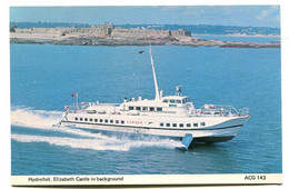 Hydrofoil Elizabeth Castle In Background - Aéroglisseurs