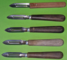 Lot 5 Anciens COUTEAUX épluche Légumes L' ECONOME France - Manche Bois - Lame Inox - Vers 1930 / 1950 - Messer