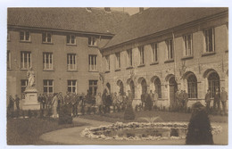 Maison De Melle Lez-Gand - La Cour Interieure: Le Cloitre De 1537 - Melle