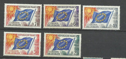 France Service   N° 29  à  31 Et 34 Et 35       Neufs  * *   B/TB    Voir Scans          Soldé ! ! ! - Mint/Hinged